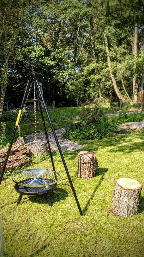 Emlyn'S Coppice - Luxury Woodland Glamping Villa Holywell  Dış mekan fotoğraf