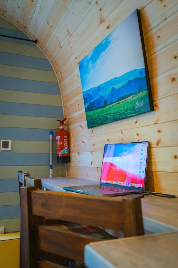Emlyn'S Coppice - Luxury Woodland Glamping Villa Holywell  Dış mekan fotoğraf