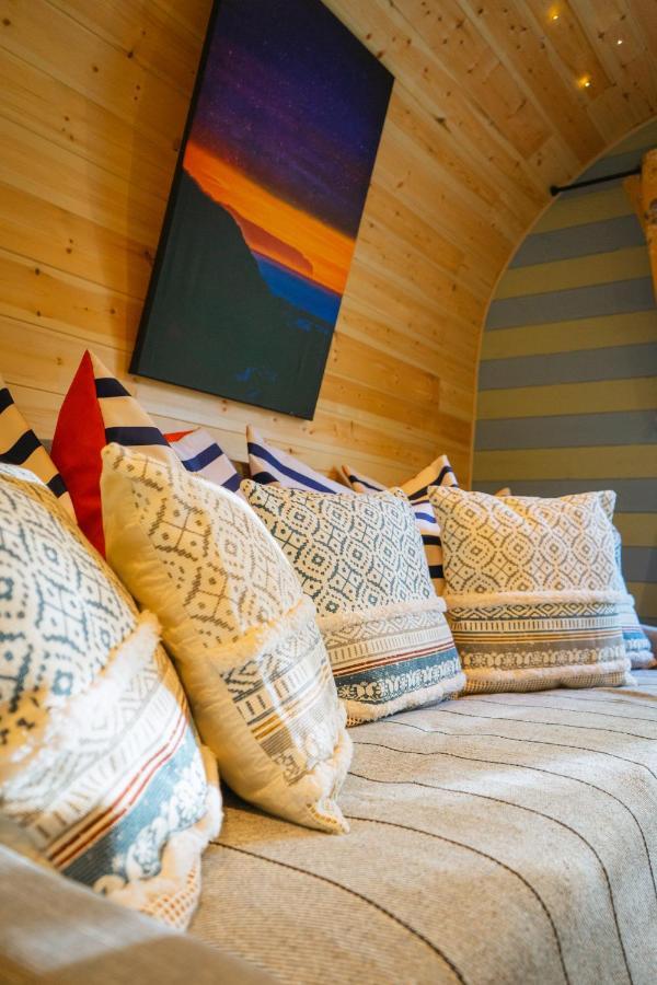 Emlyn'S Coppice - Luxury Woodland Glamping Villa Holywell  Dış mekan fotoğraf
