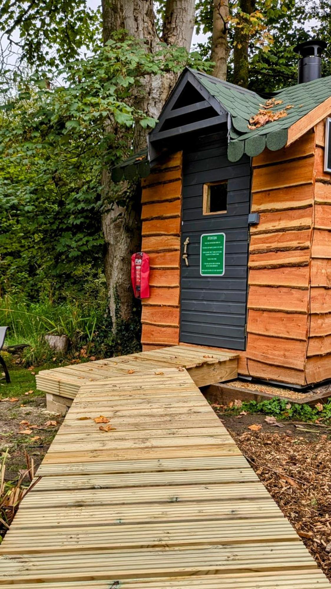 Emlyn'S Coppice - Luxury Woodland Glamping Villa Holywell  Dış mekan fotoğraf